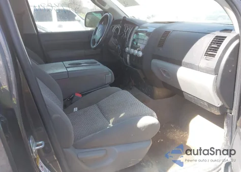 2011 Toyota Tundra Grade 5.7L V8 z USA, uszkodzony, nr VIN 5TFRY5F19BX111847